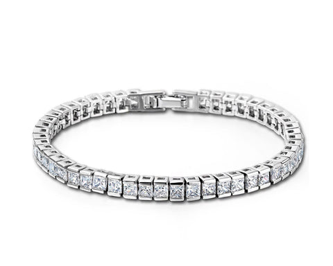 Simply Styles Swarovski Crystal Bangle