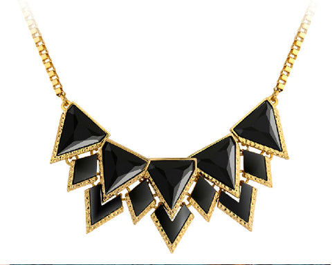 Luxury Geometric Triangle Necklace - Black